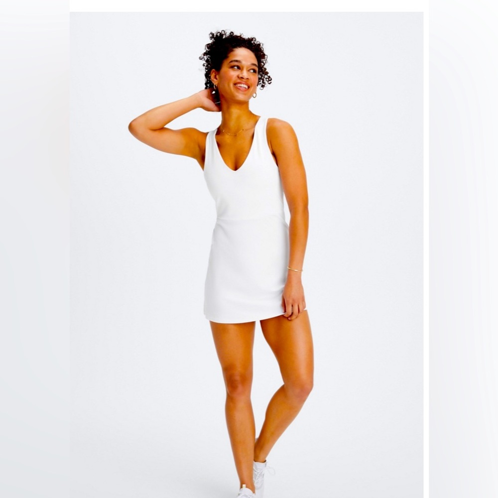 Fabletics ON THE GO built in bra tennis dress